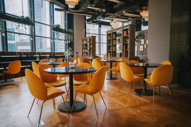 Dining & Seating Areas